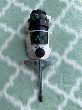 NEW Orbit H2O-Six gear drive sprinkler on a metal T-spike